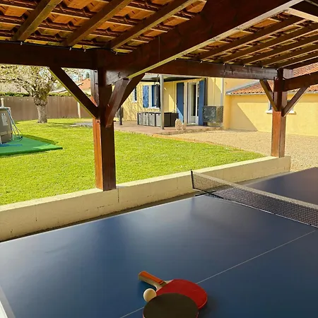 Maison Avec Billard Babyfoot Ping-pong Piscine 10 A 12 Personnes