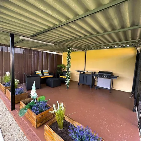 Дом отдыха Maison Avec Billard Babyfoot Ping-pong Piscine 10 A 12 Personnes
