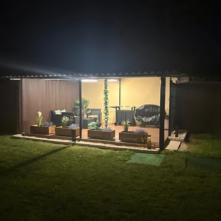Maison Avec Billard Babyfoot Ping-pong Piscine 10 A 12 Personnes Vakantiehuis *